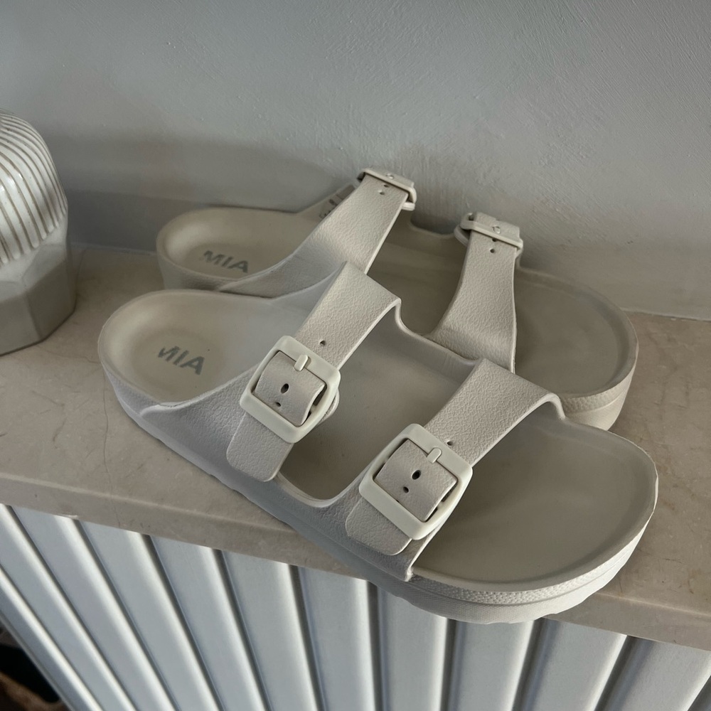 MIA Shoes Slide Sandals size 9 - Picture 2 of 4